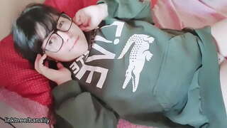 ���ದಿಹರೆಯದ ಸುಂದರಿ ಹುಡುಗಿ ತಡೆದು ಅವಳ ತುಲ್ಲು