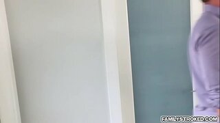 טיפפאַני וואַצאָן און איר קילע טאָכעס, באַסטי, דילדאָ יעדער אנדערער