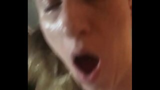 ���ुबह सेक्स के साथ सुनहरे बालों वाली मिल्फ